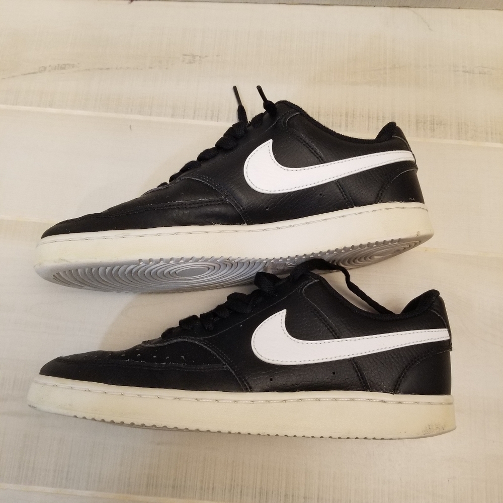 {8} Nike Court Vision Low Top Black White